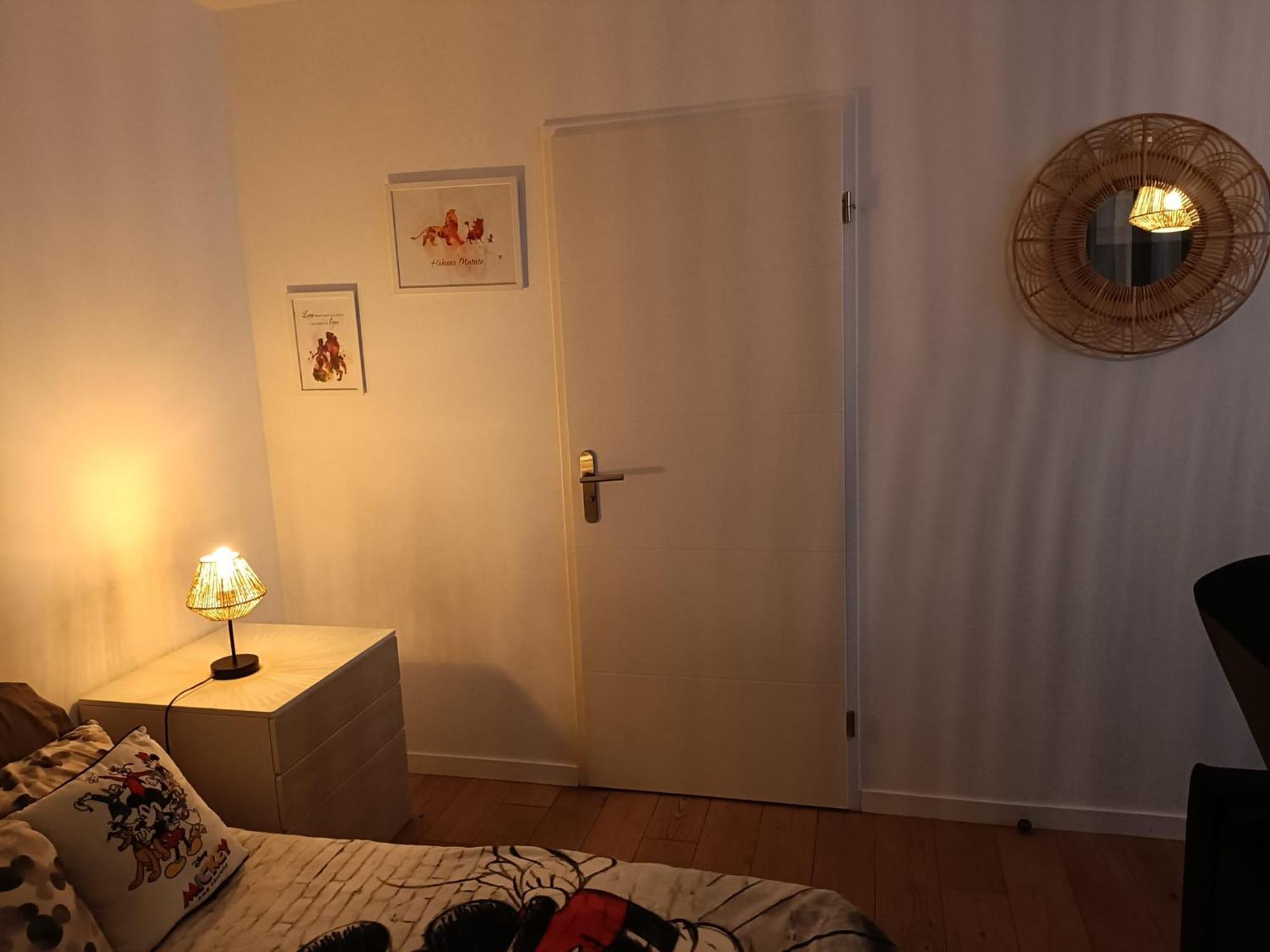 Disney - Paris 5 Min De Disney - Pk Prive Gratuit - 4 Personnes - Terrasse Jardin Chessy  Exterior photo