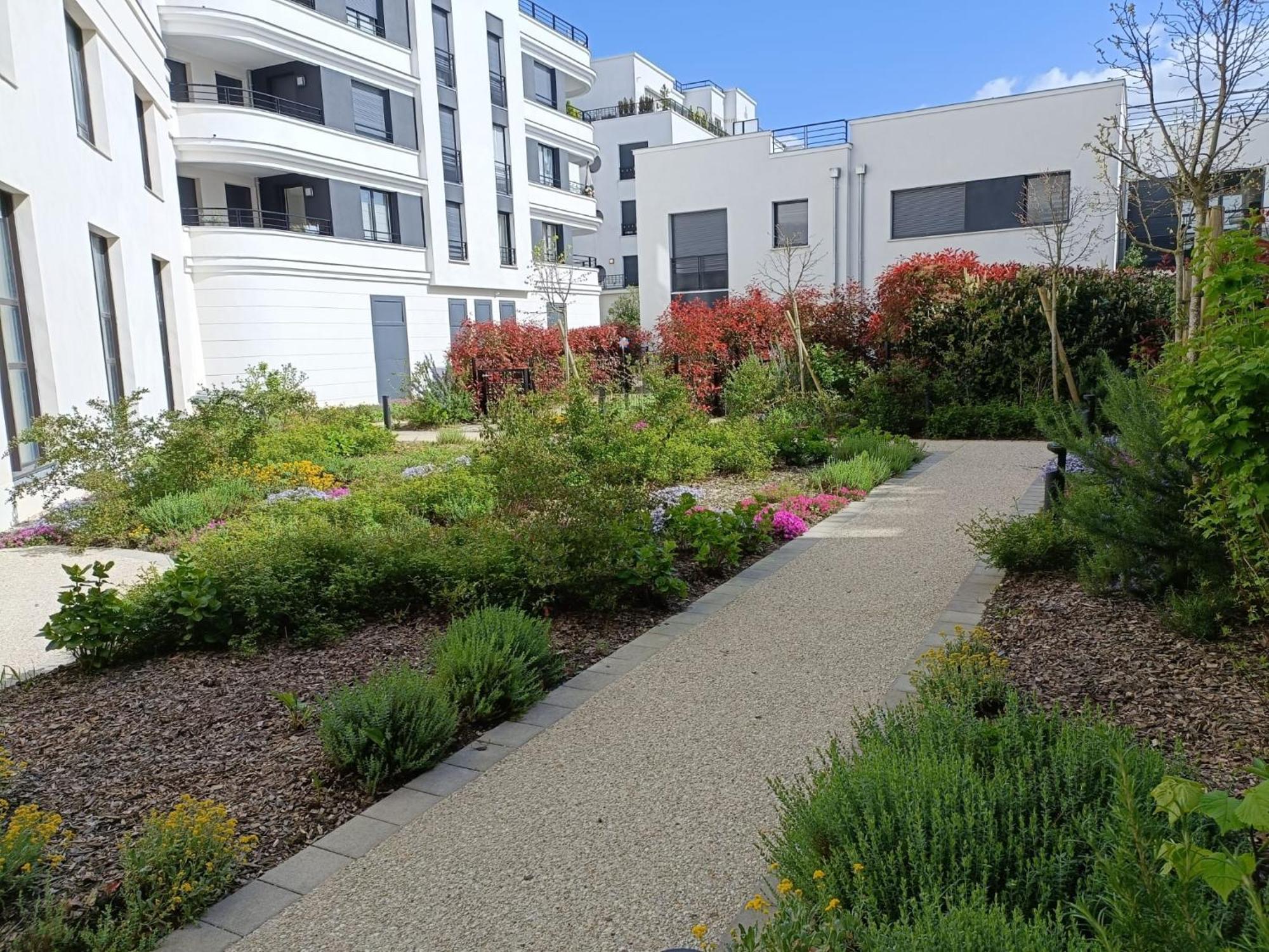 Disney - Paris 5 Min De Disney - Pk Prive Gratuit - 4 Personnes - Terrasse Jardin Chessy  Exterior photo